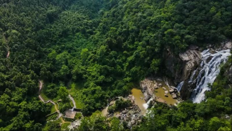 Beautiful waterfalls near by Ranchi